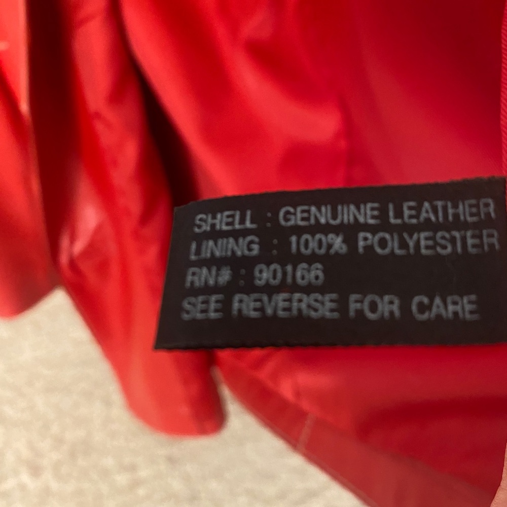 Red leather jacket - Picture 4 of 7